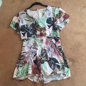 Floral ruffle romper *never worn*